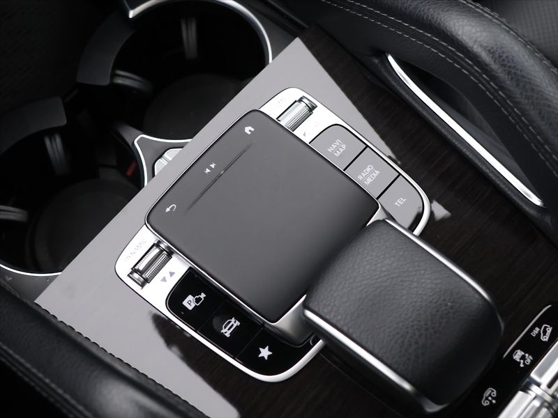 Mercedes-Benz GLS 2,9 400d 4MATIC AMG CZ DPH - fotka 36 z 47