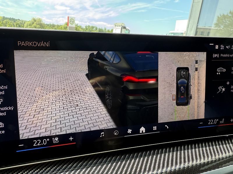 BMW X6 (2024) 30XD 210kW M-PAKET R22 BLACK!! - fotka 51 z 57