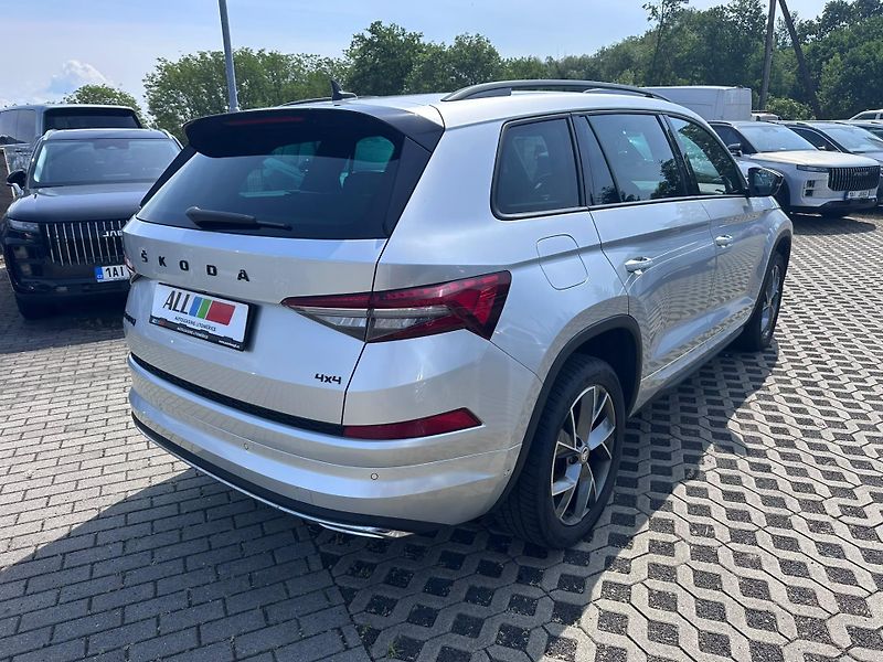 Škoda Kodiaq 2,0 TDI DSG 4x4 Sportline  - fotka 2 z 17