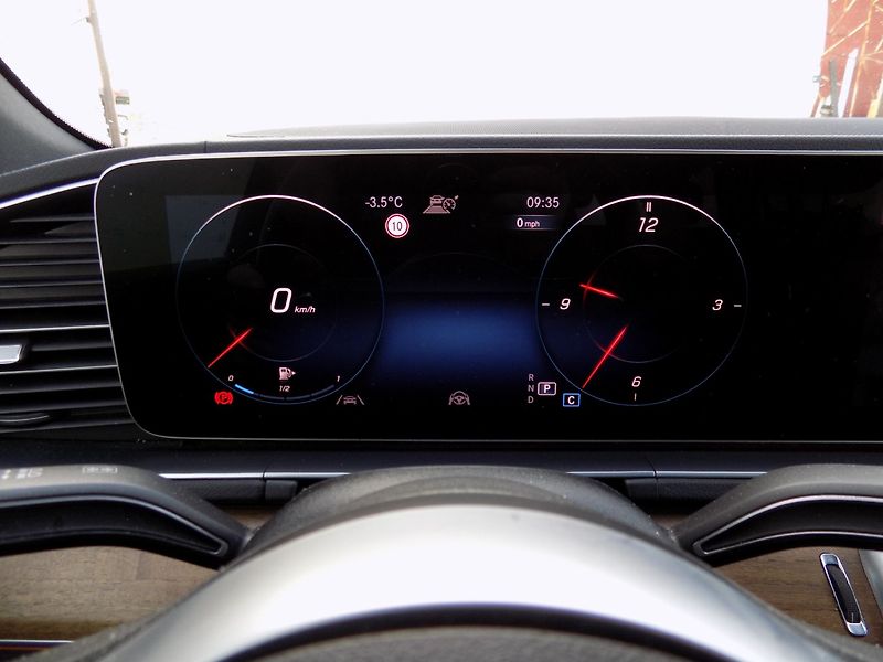 Mercedes-Benz GLS (2020) 400d/AMG-Line/4-Matic/1.M.ČR/ - fotka 34 z 47