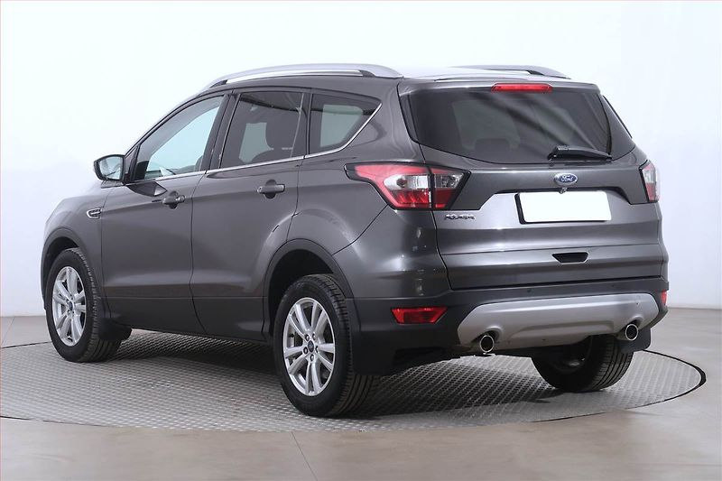 Ford Kuga (2017) 1.5 TDCi, Automat, Navi - fotka 4 z 22