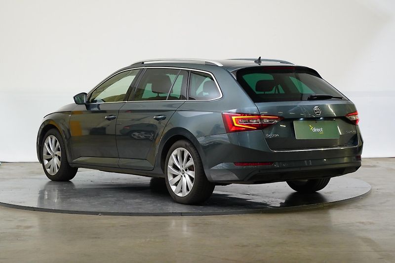 Škoda Superb - fotka 4 z 6