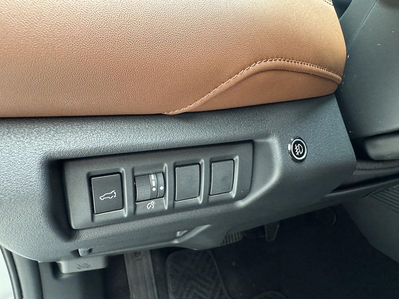 Subaru Outback 2,4T Premier XT - fotka 30 z 58