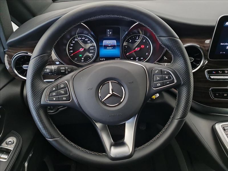 Mercedes-Benz Třídy V 300 d AVANTGARDE AIRMATIC - fotka 10 z 25