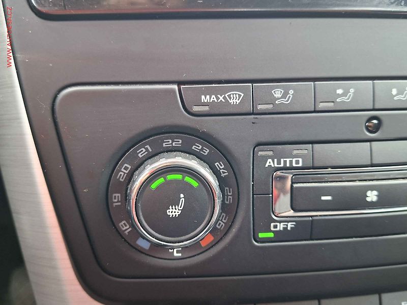 Škoda Yeti (2016) 1.2TSi, 2.maj,ČR, AC - fotka 16 z 17