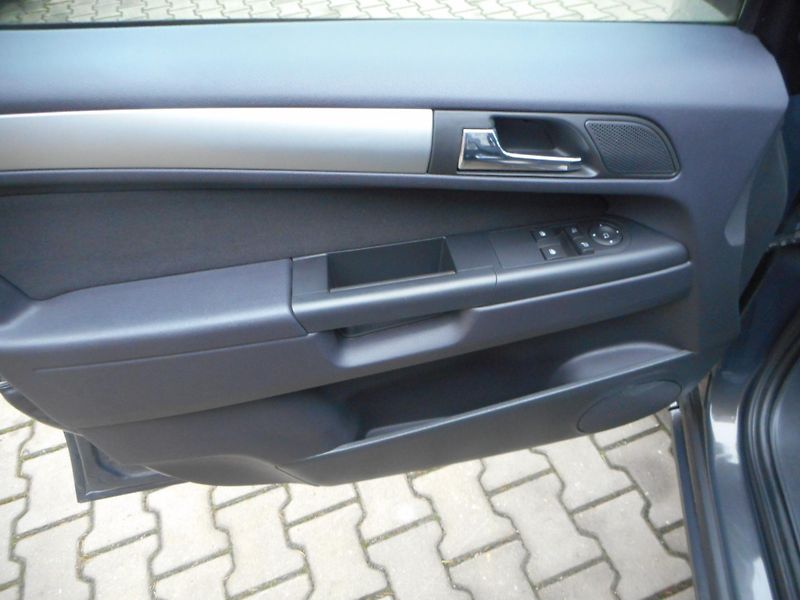 Opel Zafira (2014) 1,8 16v TEMPOMAT, KLIMA,7-míst - fotka 8 z 17