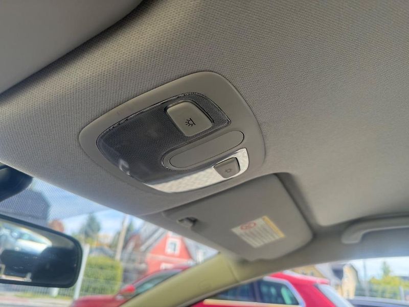 Hyundai i20 (2012) 1,2i VÝHŘ.SEDADLA JEN 107tis. - fotka 21 z 27
