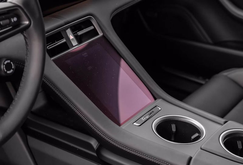Porsche Taycan Sport Turismo ACC 360 BOSE Mat - fotka 19 z 20