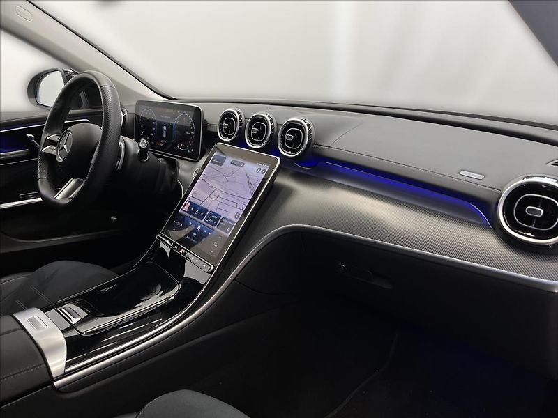 Mercedes-Benz Třídy C 300 de 4MATIC kombi AMG Line N - fotka 14 z 22