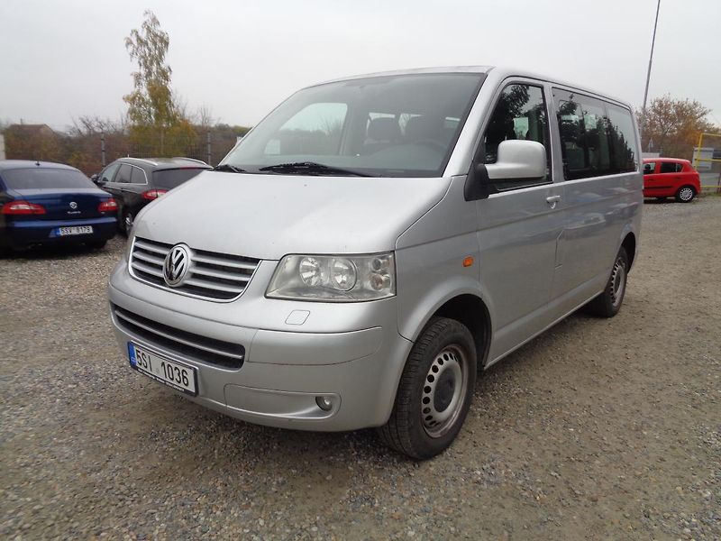 Volkswagen Caravelle 2,5 TDI  4x4 - fotka 3 z 16