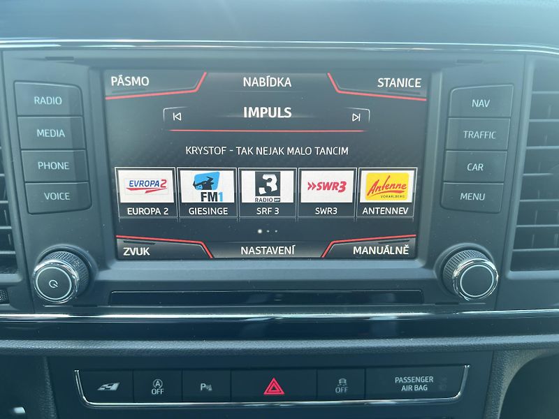 Seat Leon Cupra 280 2.0TSi DSG KŮŽE ALU - fotka 28 z 55