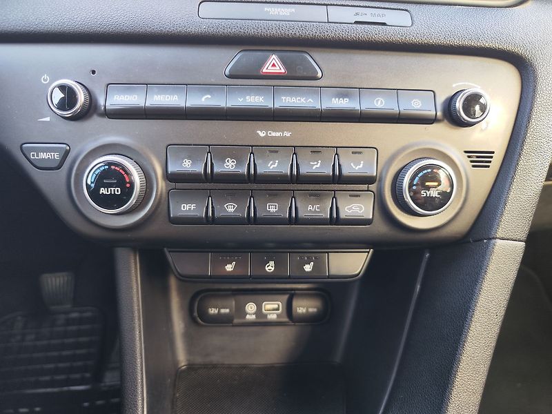 Kia Sportage 1.6 GDI/97kW Exclusive - fotka 20 z 33