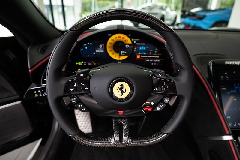 Ferrari Roma Spider /Karbon/NeroPurosangue - fotka 6 z 23