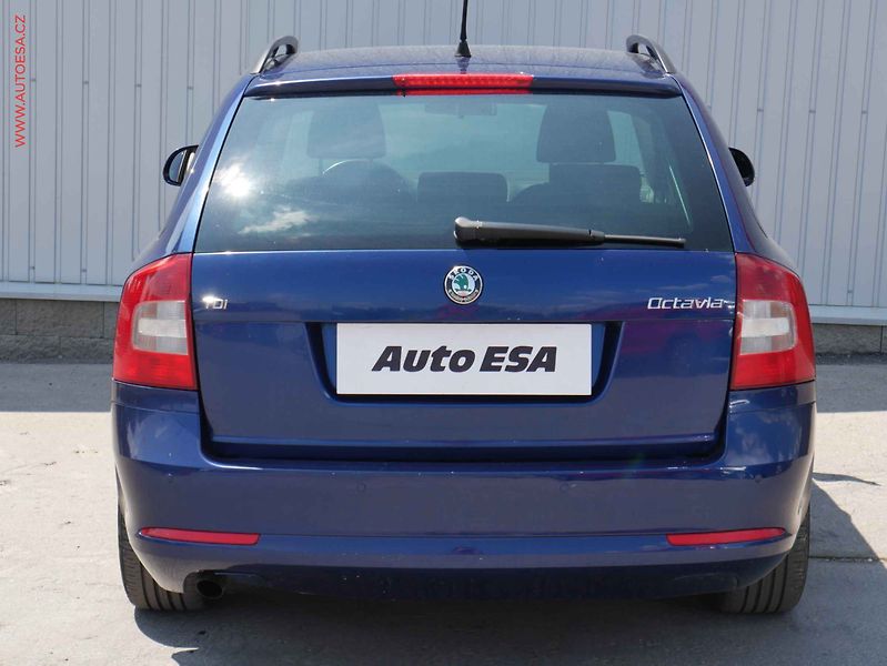 Škoda Octavia (2012) 1.6 TDi, 2.maj,ČR, Ambition - fotka 5 z 14