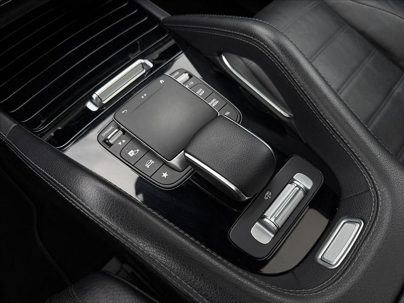 Mercedes-Benz GLE 350de AMG 4Matic Vzduch - fotka 18 z 33
