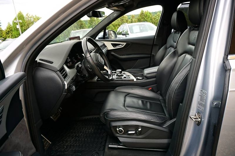 Audi Q7 (2016) S-LINE 3,0 TDI 200 kW - fotka 33 z 55