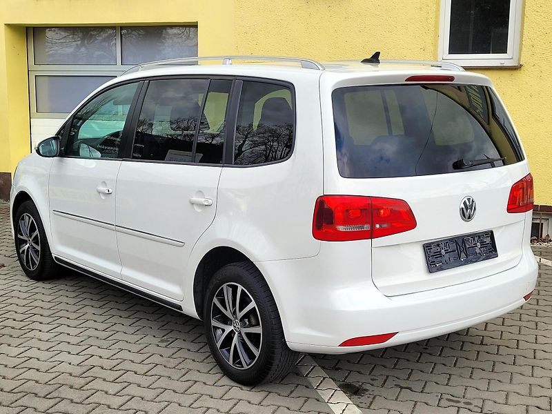 Volkswagen Touran 1,4 DSG Highline, nové ROZVODY - fotka 11 z 46