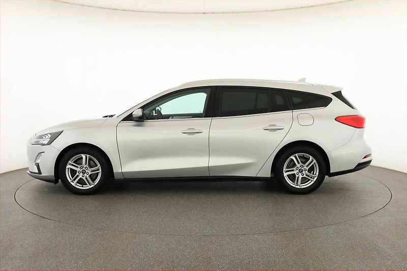 Ford Focus (2020) 1.5 EcoBlue, Tempomat - fotka 3 z 21