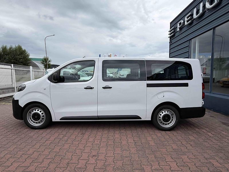 Peugeot Expert (2026) Combi L3 2.2 BlueHDi 150 MAN6 - fotka 2 z 22