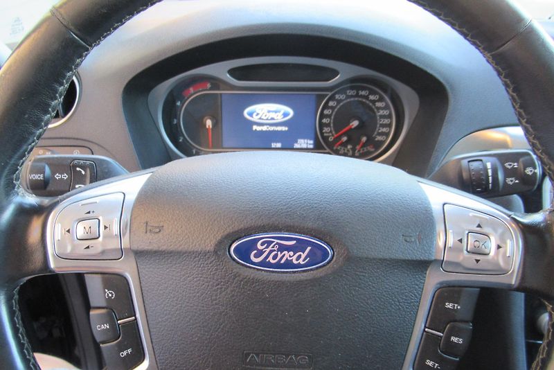 Ford Galaxy 2.2 TDCi AUT. KLIMA TAŽNÉ - fotka 11 z 19