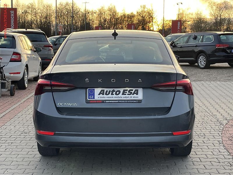 Škoda Octavia (2021) 2.0 TDi, ČR, Active, LED - fotka 5 z 17