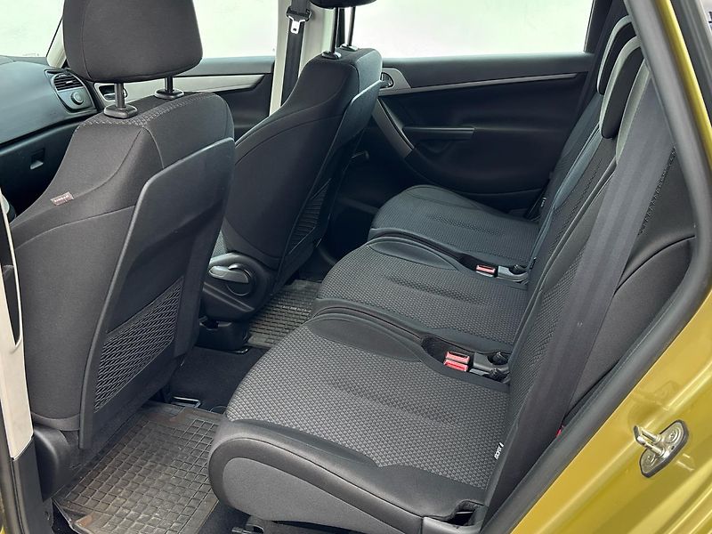 Citroën C4 Picasso MPV - fotka 8 z 24