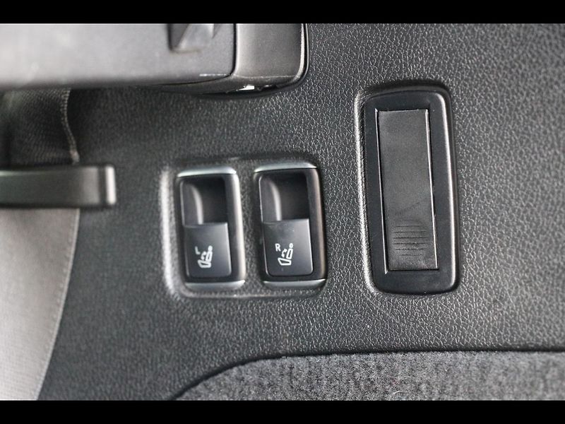 Mercedes-Benz GLS 350d 4Matic, ČR, 7 míst - fotka 19 z 50