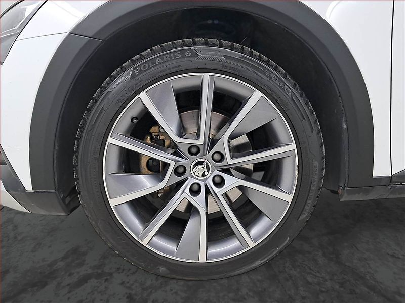 Škoda Superb (2021) Scout 2.0 TDI - fotka 15 z 23