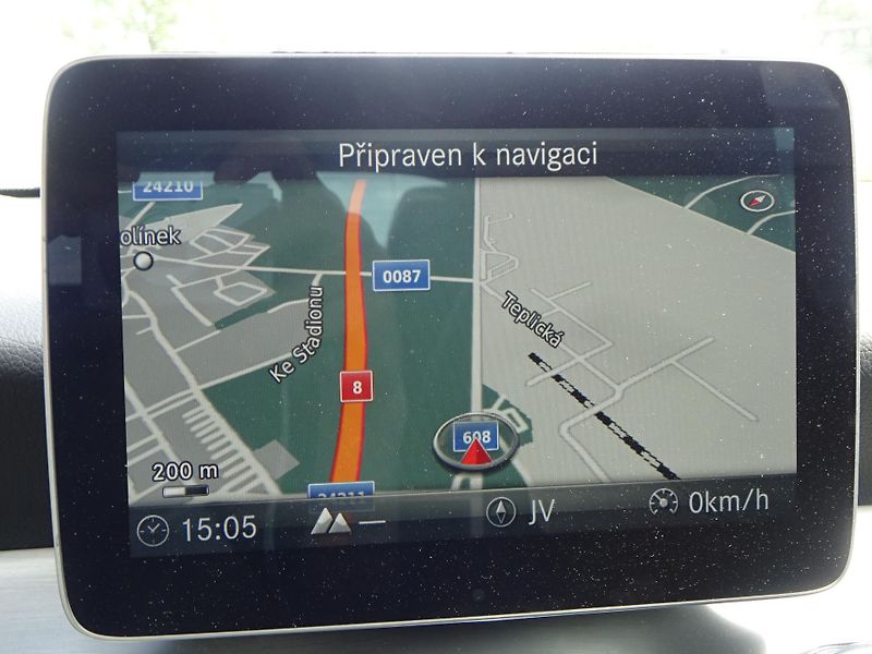 Mercedes-Benz GLA 200 CDI AMG Paket LED SERVIS - fotka 25 z 34