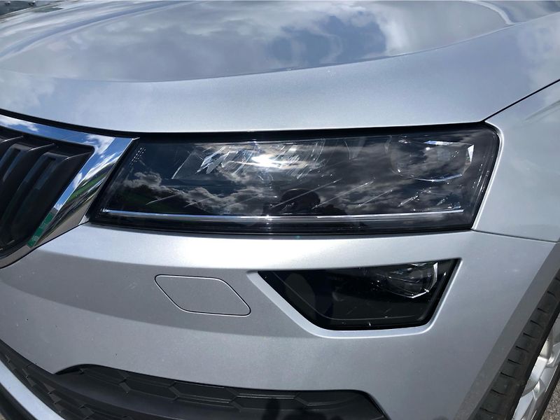 Škoda Karoq 1,5TSi 110kW STYLE PLUS COMFOR - fotka 25 z 30