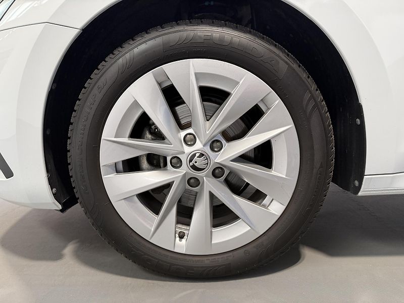 Škoda Octavia 1.5 TSI e-TEC 110kW DSG Style - fotka 16 z 16