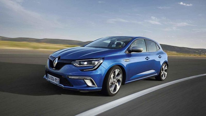 Jak automobilky vytvářejí jména pro své modely?