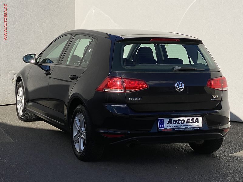 Volkswagen Golf (2013) 1.2 TSi VII, Comfortline - fotka 6 z 17