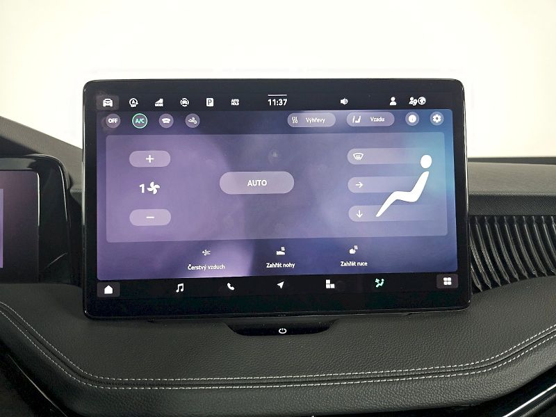 Škoda Superb (2025) 2.0TDI 110kW Laurin a Klement - fotka 27 z 32
