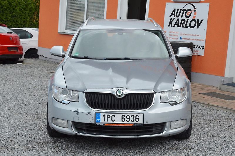 Škoda Superb (2011) 2.0 TDi 103kW AMBITION - fotka 2 z 31