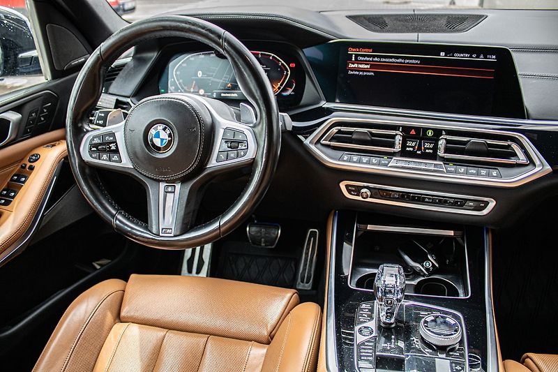 BMW X5 Individual - fotka 48 z 55