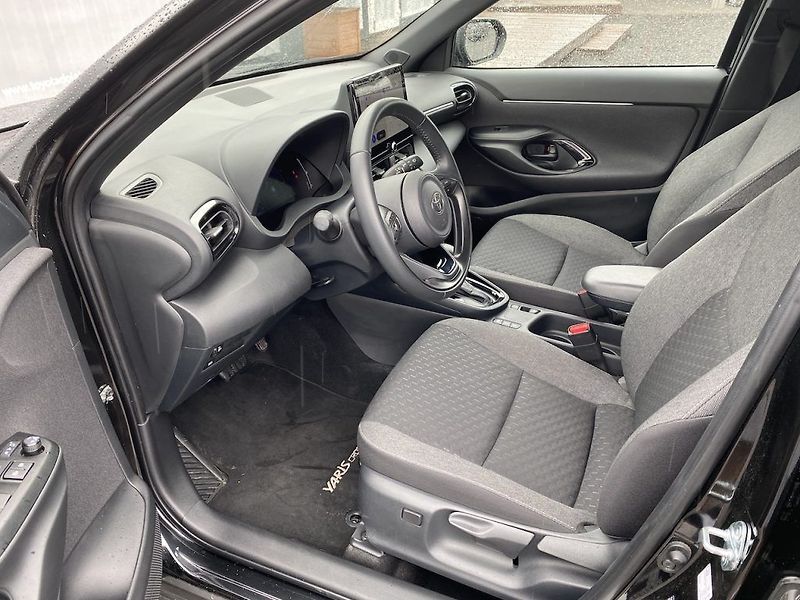 Toyota Yaris Cross 1.5HEV, ČR-1m, Style, DPH - fotka 10 z 22