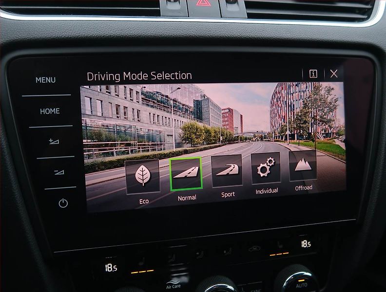 Škoda Octavia (2018) Scout 2.0 TDI, 4X4, Automat - fotka 27 z 28
