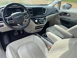 Chrysler Pacifica (2021) 3,6 Hybrid PlugIn Limited 2021 - náhled 14