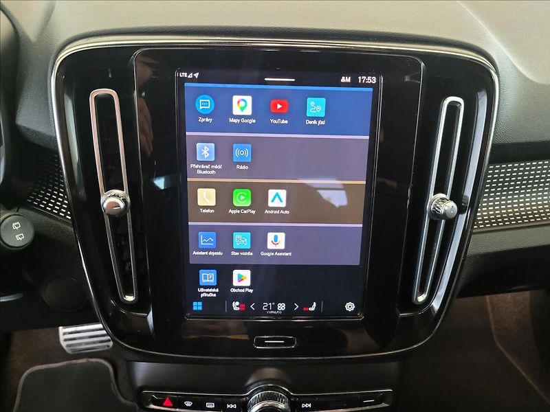 Volvo XC40 TWIN PLUS 408 PS,4X4,78KWh - fotka 29 z 50
