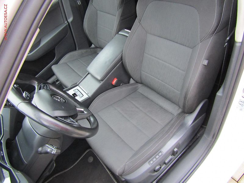 Škoda Superb (2018) 2.0 TDi, ČR, DSG, bixenon - fotka 9 z 18