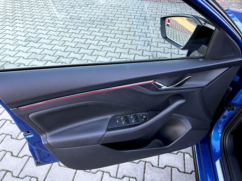 Škoda Scala (2025) 1.0 TSI 85kW DSG Monte Carlo - fotka 23 z 35