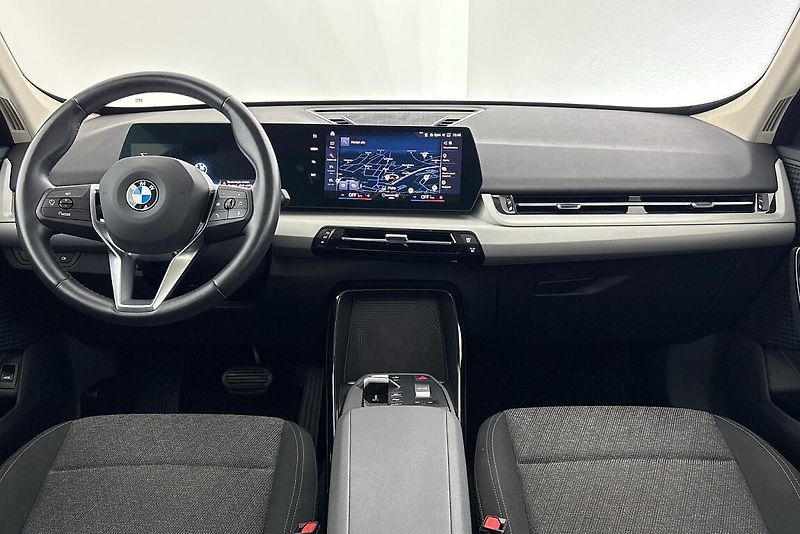 BMW X1 sDrive18i - fotka 14 z 22