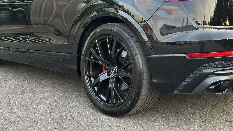 Audi SQ8 4,0 TDI  ČR - fotka 8 z 25