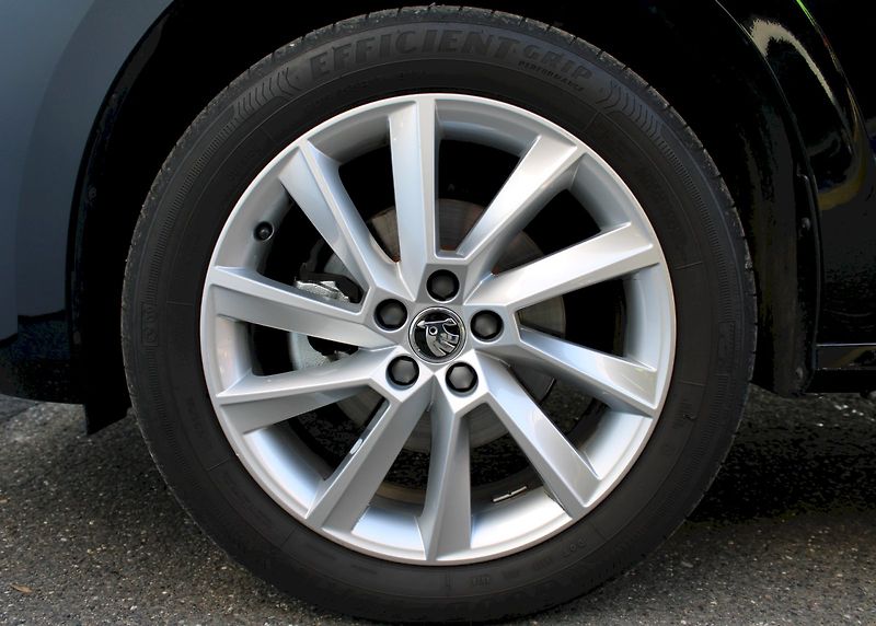 Škoda Kamiq (2024) Top Selection 1.0TSI / 85kW 6° - fotka 24 z 24
