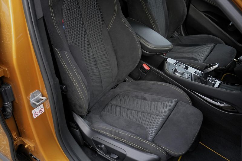 BMW X2 20i xDrive, Tažné, Kamera, ČR - fotka 35 z 36