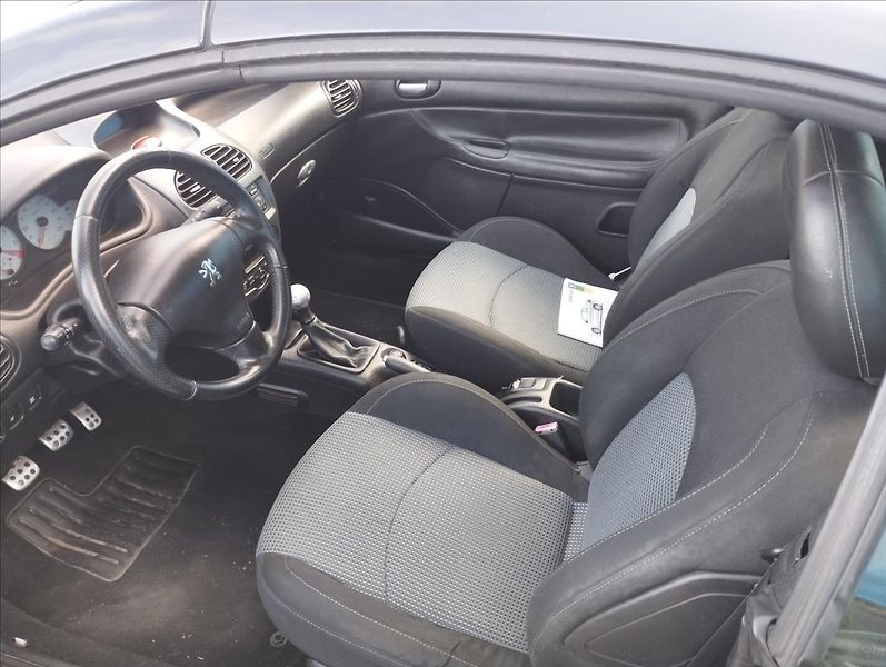 Peugeot 206 1,6 80KW  CC - fotka 8 z 11