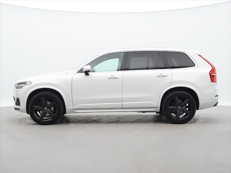Volvo XC90 2,0 D5 165kW AWD Aut. R-Design - fotka 4 z 39
