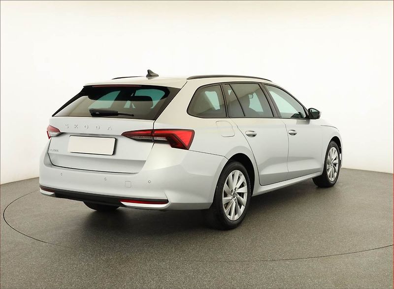 Škoda Octavia (2025) 1.5 eTSI mHEV, Selection - fotka 5 z 19