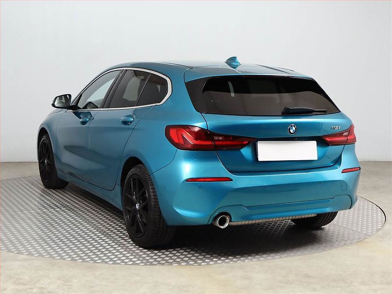 BMW Řada 1 (2022) 118i - fotka 4 z 24